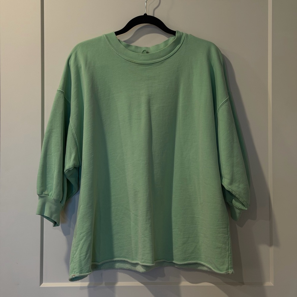 Left on Friday | Sport & Rec Sweatshirt Mint.